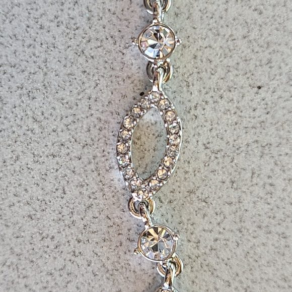 🌺 SOLD 🌺 Givenchy Rhodium/Crystal Bracelet - Picture 3 of 5